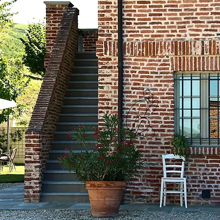 Venkovský dům Miaclara Relais Alba (Piedmont)