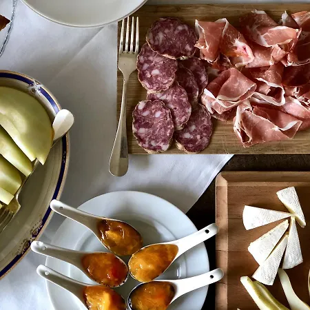 Country house Miaclara Relais Alba (Piedmont)